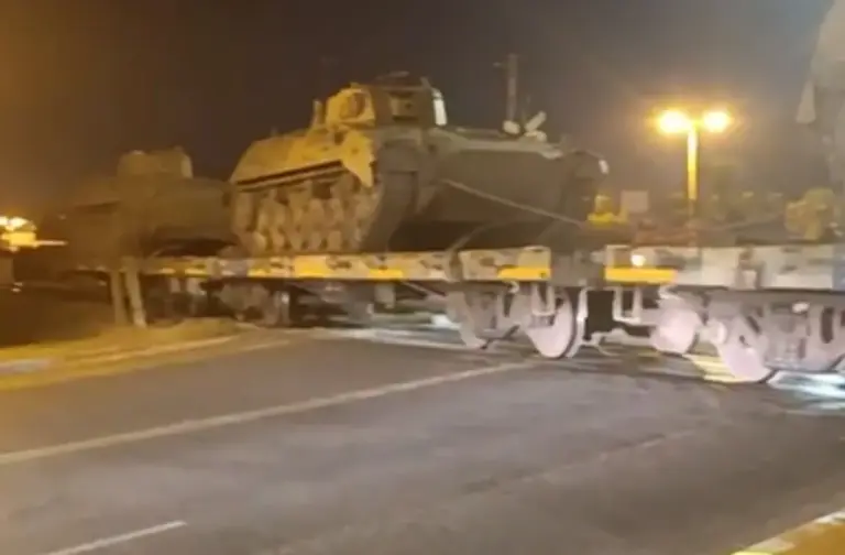 Pasó en Concordia: descarrilló un tren que transportaba tanques del Ejército en Entre Ríos