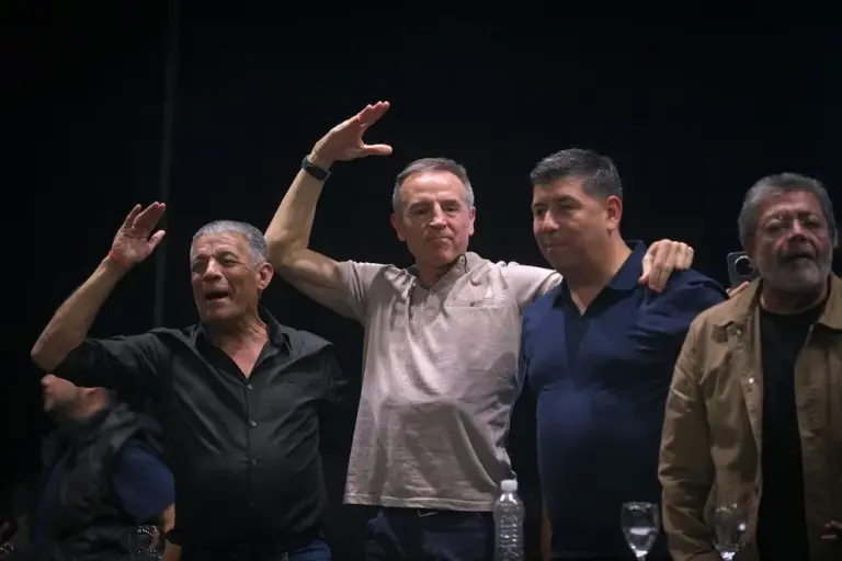 Entre presiones de la CGT y del empresariado, este fin de semana redactarán la versión definitiva de la reforma laboral