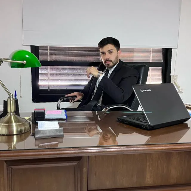 Presentaron una denuncia por presunta mala praxis en la atención del músico que murió tras ser picado por una avispa.