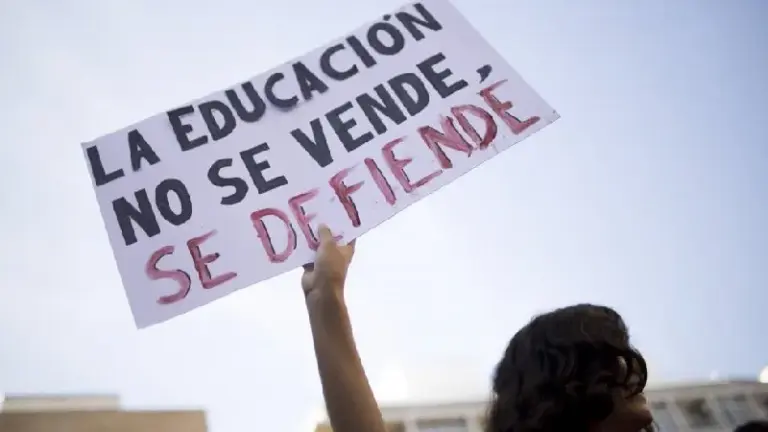La educación pública no se negocia