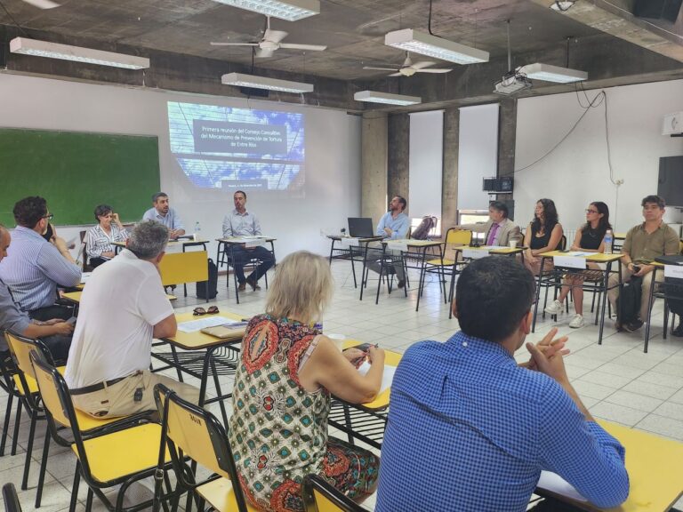 Expresan preocupación por condiciones de detención en dependencias policiales