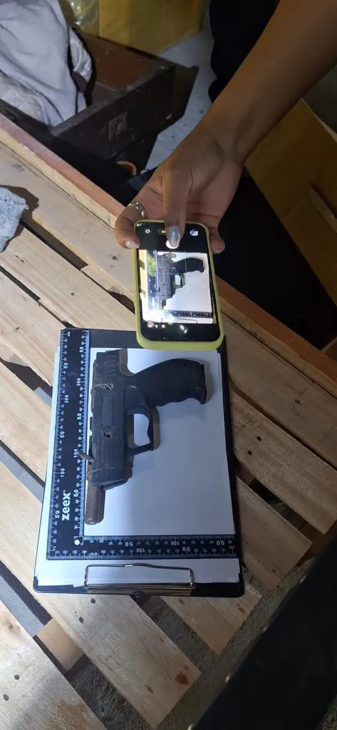 La Policía realizó tres allanamientos autorizados ampliado a ocho «requisas» en otras tantas viviendas de Solari y Brown.