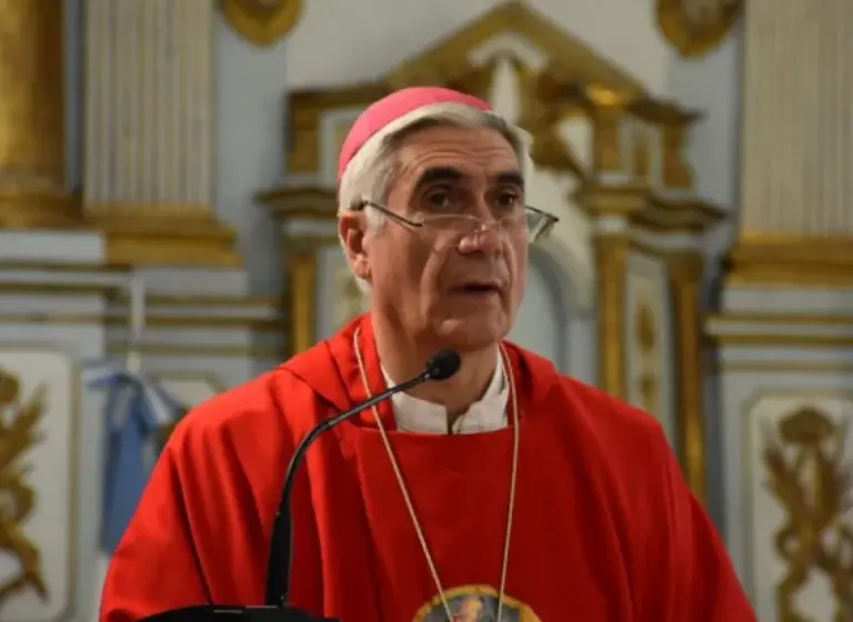 Larregain: Un abrazo hecho oración para cada damnificado