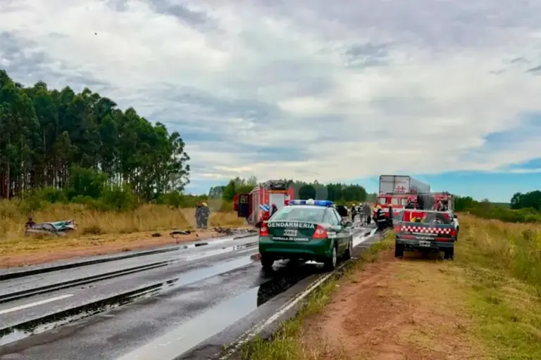 Inicio del año trágico en las rutas entrerrianas: Dos personas murieron en un choque sobre la Ruta Internacional 136