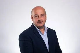 Concejal Satalía Méndez denunció que dos de sus colaboradores fueron injustamente despedidos