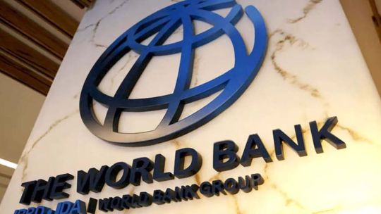 El Banco Mundial elevó su estimación de crecimiento global para 2026