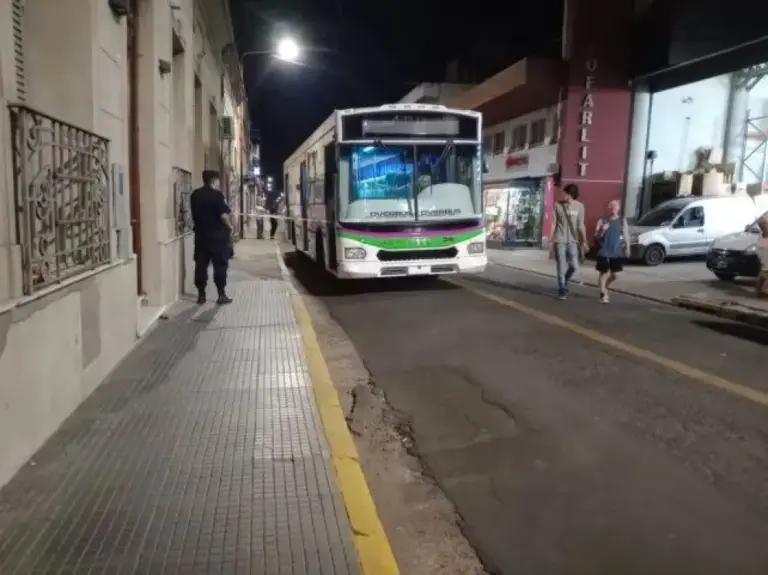 Arresto domiciliario para el chofer de colectivo imputado por la muerte de un pasajero en Paraná