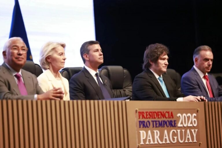 Javier Milei mostró su disconformidad con Lula Da Silva en la firma del acuerdo Mercosur-Unión Europea