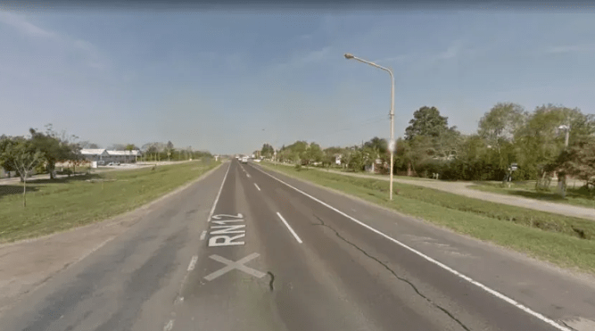 Un hombre perdió el control del auto, despistó, salió despedido y falleció