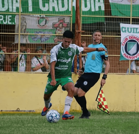 Mandiyú no pudo ante Guaraní Antonio Franco.