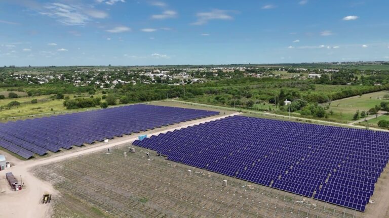 Avaza instalación del Parque Fotovoltaico