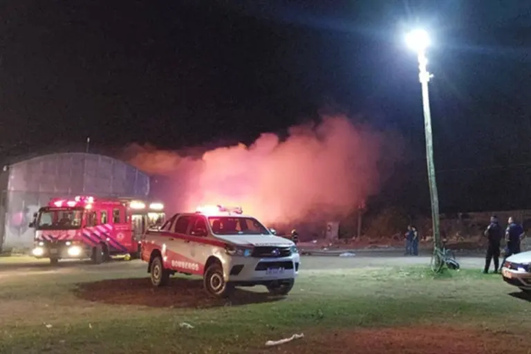 El incendio en la planta recicladora de Urdinarrain fue intencional y hay un sospechoso