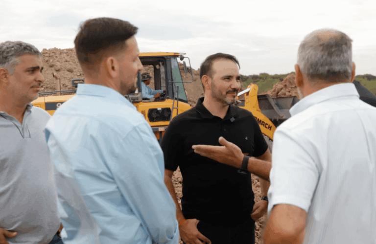 El Gobierno de Corrientes avanza en la ejecución de mejoras para facilitar el escurrimiento del agua