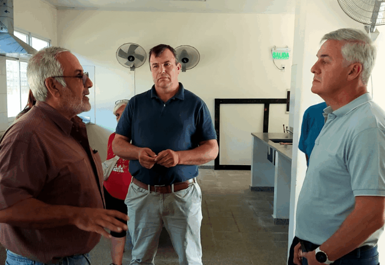 Tres de Abril: la Provincia acompaña al sector batatero y avanza en una agenda de trabajo con productores