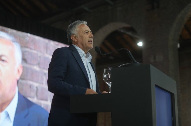 Cornejo en Bodegas de Argentina: «Faltó el presidente Milei en este evento»