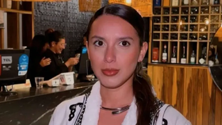 Fotografía de Agostina Páez, abogada que se pronunció sobre el video de su padre.