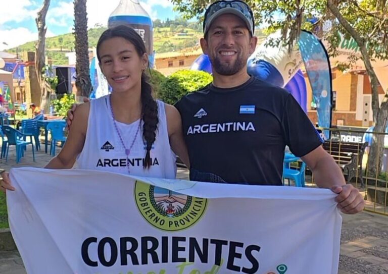 Brenda Insaurralde, atleta correntina, compitiendo en trail running.