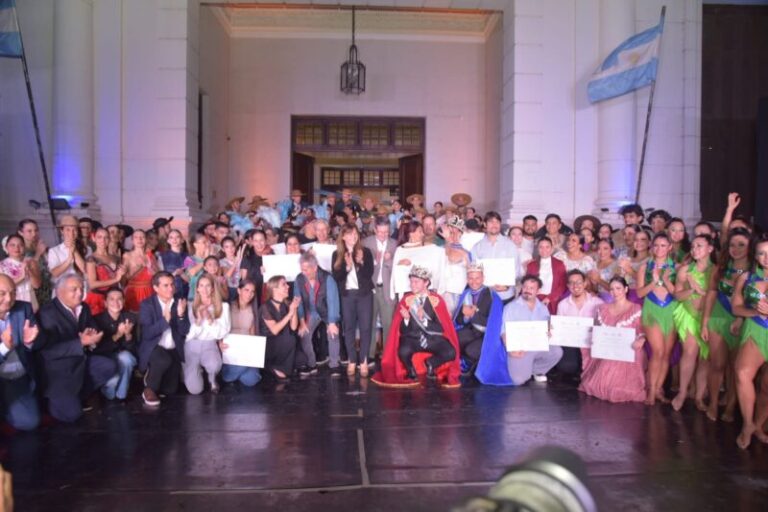 Gala 438º Corrientes Celebra en la Legislatura provincial con danza y autoridades
