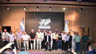 Público y autoridades en el estreno del documental Malvinas, en cuerpo y alma en el auditorio Julián Zini de Corrientes.