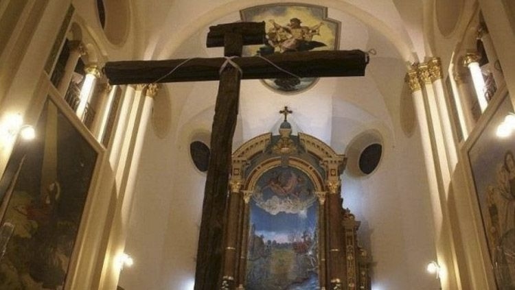 Cruz de los Milagros en el santuario de Corrientes