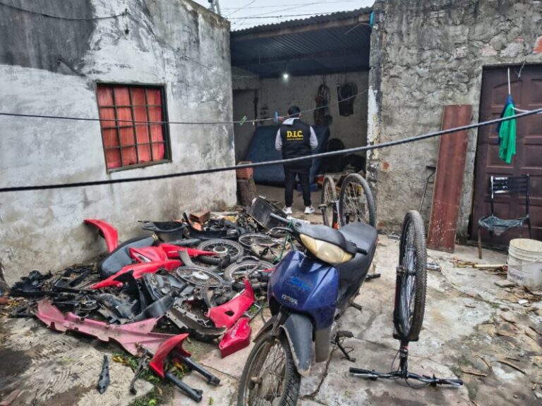 Motopartes incautadas durante allanamiento en barrio Quinta Ferré