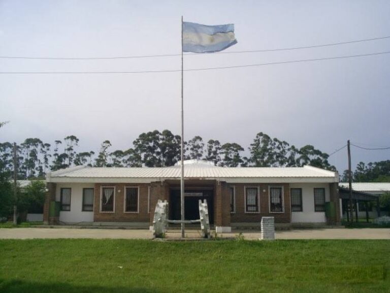 Fachada de una escuela en la provincia de Corrientes, ilustrativa.