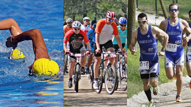 Atletas compitiendo en triatlón en la Costanera de Corrientes