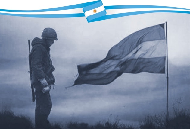 Vista del Cenotafio Malvinas en Mercedes, Corrientes, monumento en homenaje a los caídos.