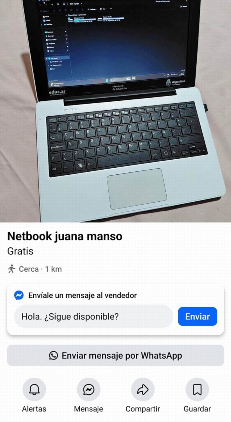 Notebook con logo del Gobierno provincial ofrecida en venta en Marketplace de Facebook
