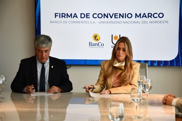 Firma de convenio entre la UNNE y el Banco de Corrientes