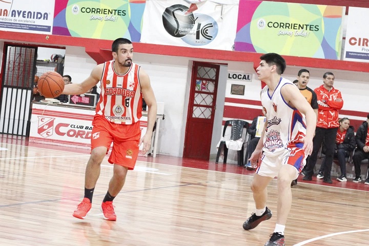 Partido de básquetbol entre Córdoba y Hércules de Charata en Corrientes
