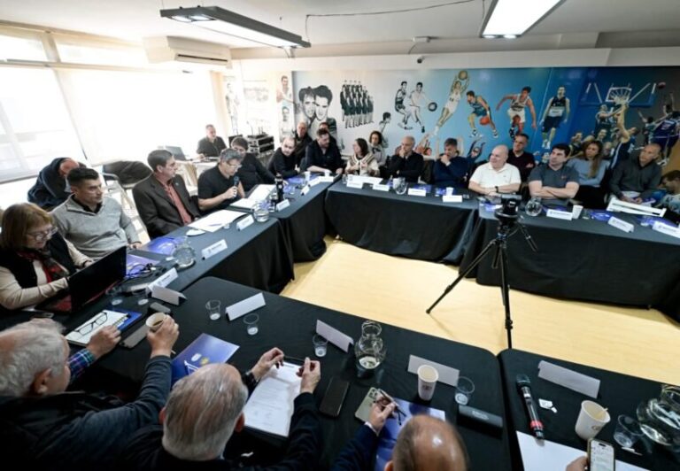 Asamblea General Ordinaria de la CABB con autoridades de federaciones provinciales