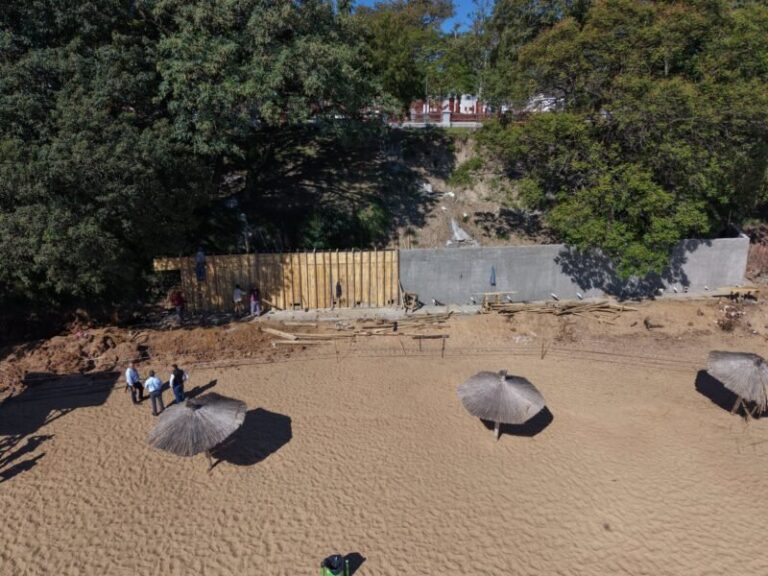 Recorrida de obras de reconstrucción de defensa costera en playa Islas Malvinas II