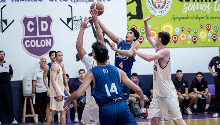 Partido de básquet del Torneo Pretemporada capitalino