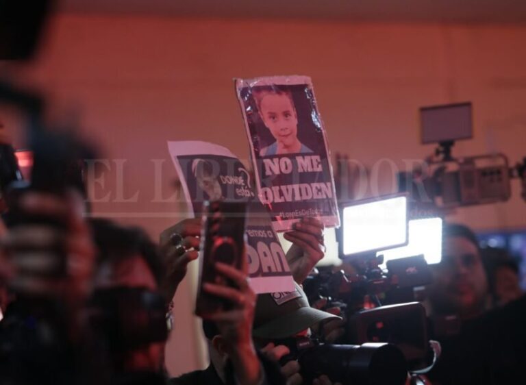 Fotografía de Luis Gurdiel ilustrando el juicio por el caso Loan en Corrientes