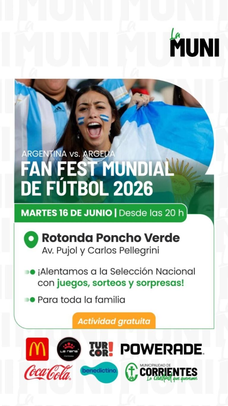 Rotonda Poncho Verde decorada con banderas argentinas para el Fan Fest