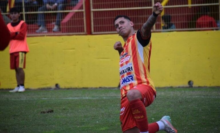 Lautaro Mendoza, delantero de Boca Unidos