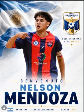 Nelson Mendoza con la camiseta de la selección de Esquina