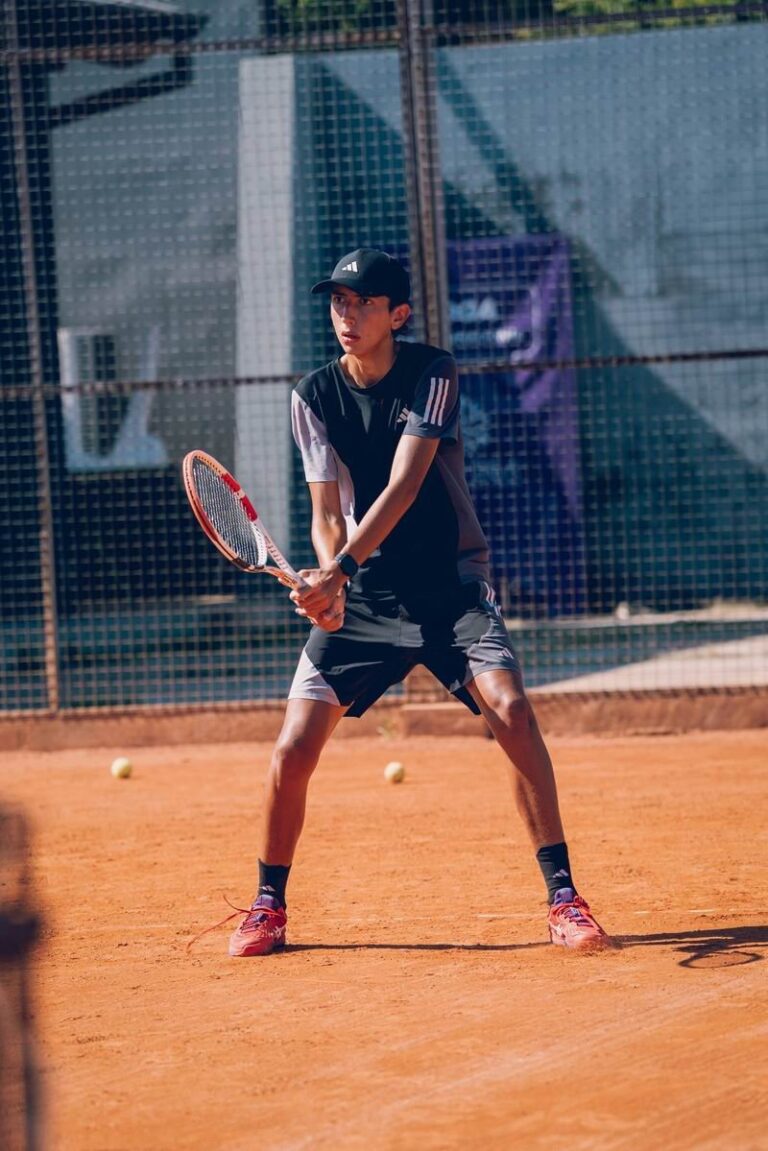 Ignacio Romero, tenista del Corrientes Tennis Club