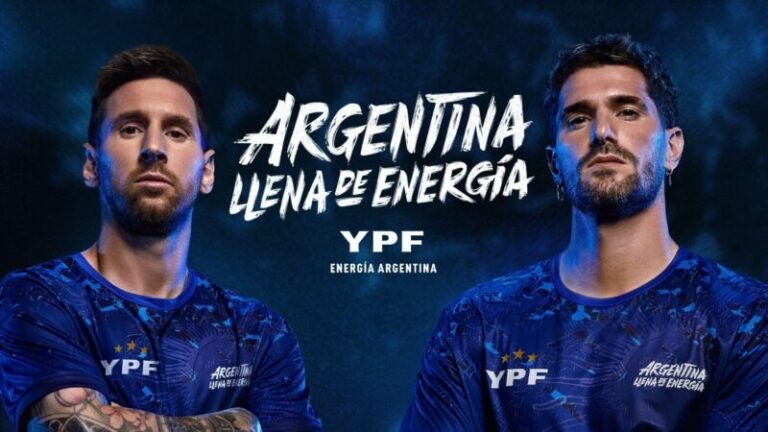 Lionel Messi en el comercial de YPF «Vamos todos juntos» recorriendo el país rumbo al Mundial