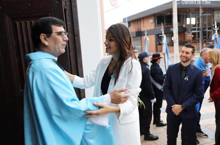 Acto central del Día de la Independencia en Bella Vista con autoridades locales