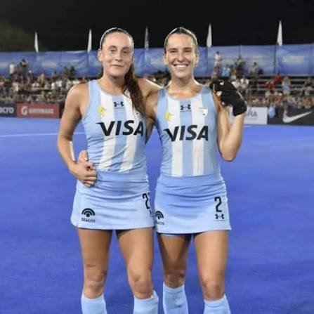 Sofía Toccalino y Eugenia Trinchinetti en el encuentro Líderes Auténticos en Corrientes