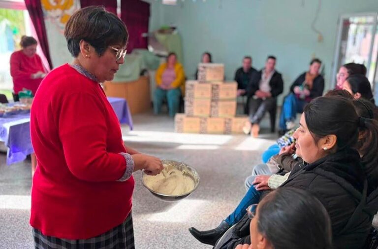 Entrega de módulos para celíacos en el CIC del Barrio Centenario de Bella Vista
