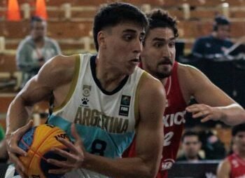 Gerónimo Ramallo con la camiseta de San Martín de Corrientes
