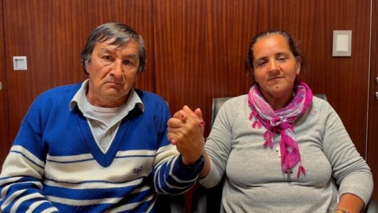 José Peña, padre de Loan Danilo Peña, ingresa a los tribunales en Corrientes