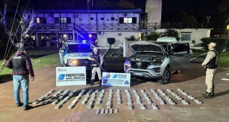 Operativo de Prefectura en Paso de la Patria con cigarrillos secuestrados
