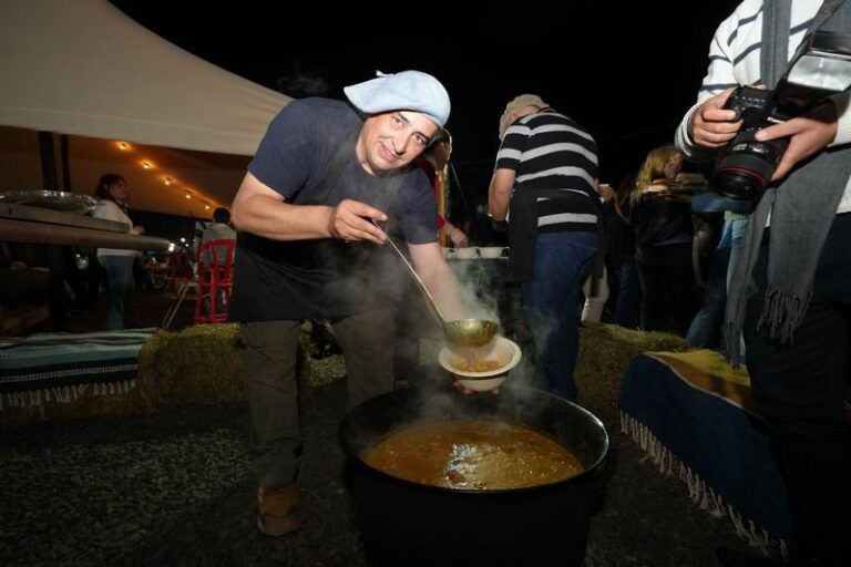 Escenario de la 5ª Fiesta Provincial del Locro en Curuzú Cuatiá
