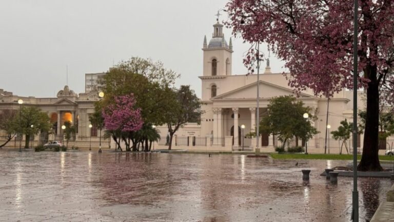 Cielo cubierto con tormenta en Corrientes