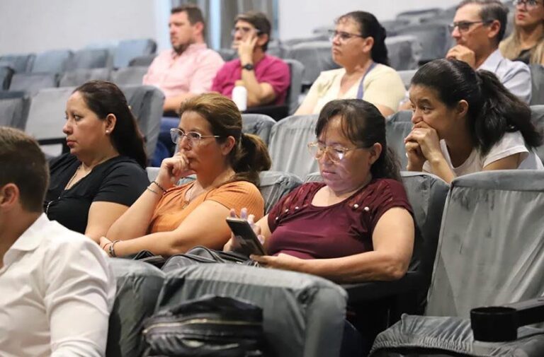 Jornada informativa sobre herramientas financieras del CFI en Bella Vista