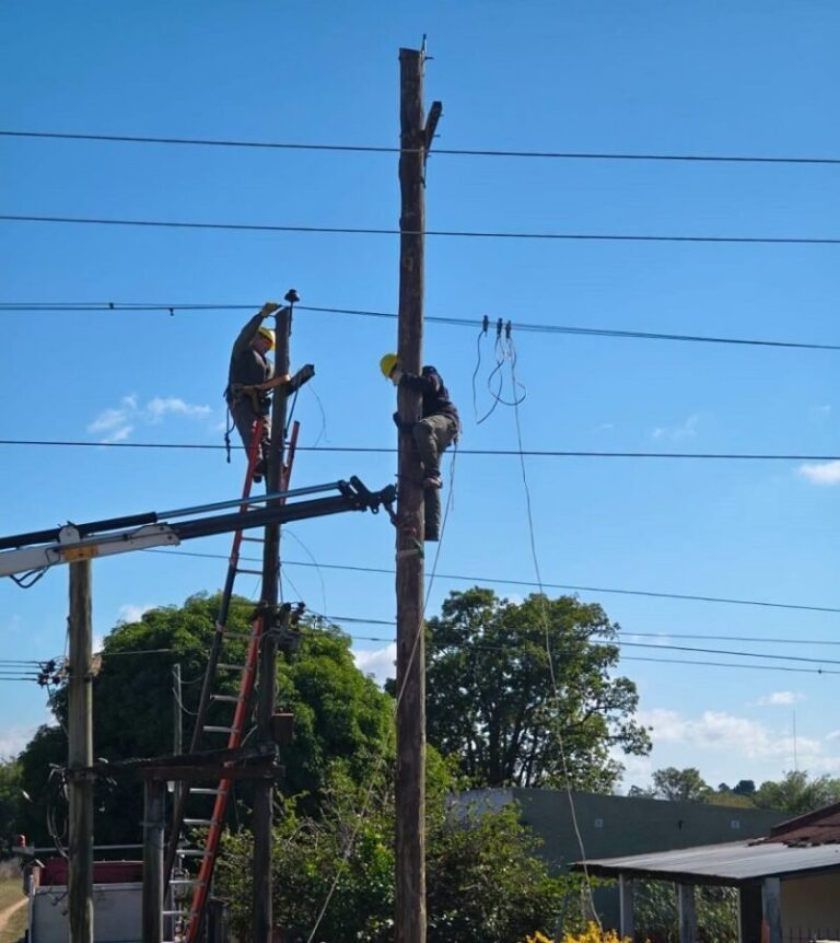 Cartel de la Dirección Provincial de Energía de Corrientes